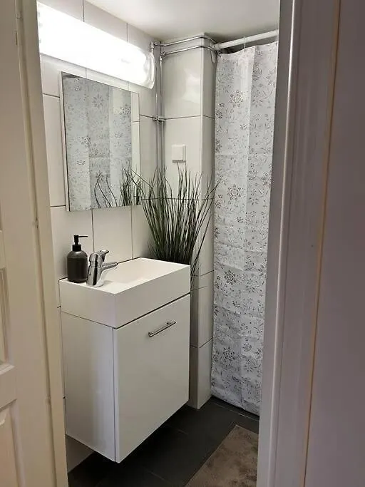 Ferienwohnung Kaellarlaegenhet Oergryte Göteborg